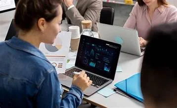 BITBUCKET ADALAH: PENGERTIAN, FUNGSI, DAN MANFAATNYA UNTUK KOLABORASI PENGEMBANGAN SOFTWARE